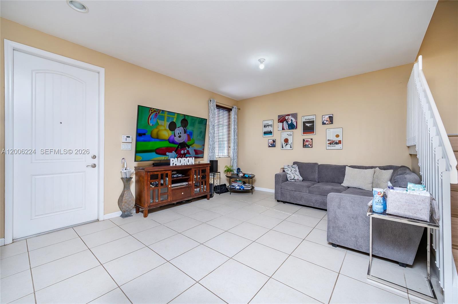 MANDARIN LAKES - Residential