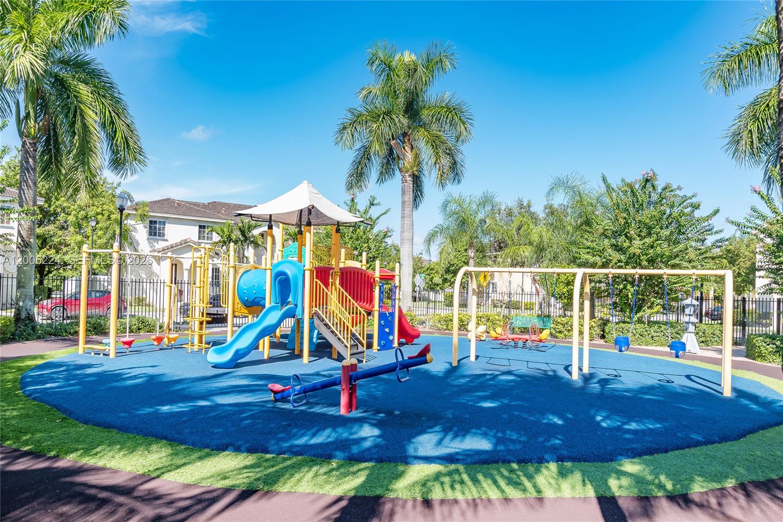 MANDARIN LAKES - Residential