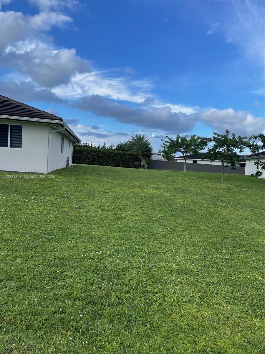 ZAMORA ESTATES - Residential