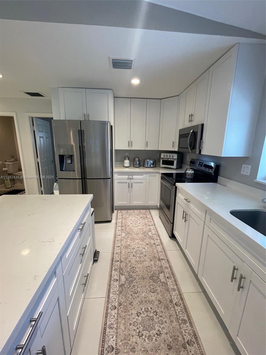 ZAMORA ESTATES - Residential