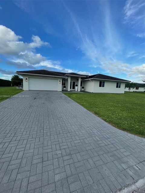 Photo of 20605 SW 319th St, Homestead, FL 33030 (MLS # A11882435)