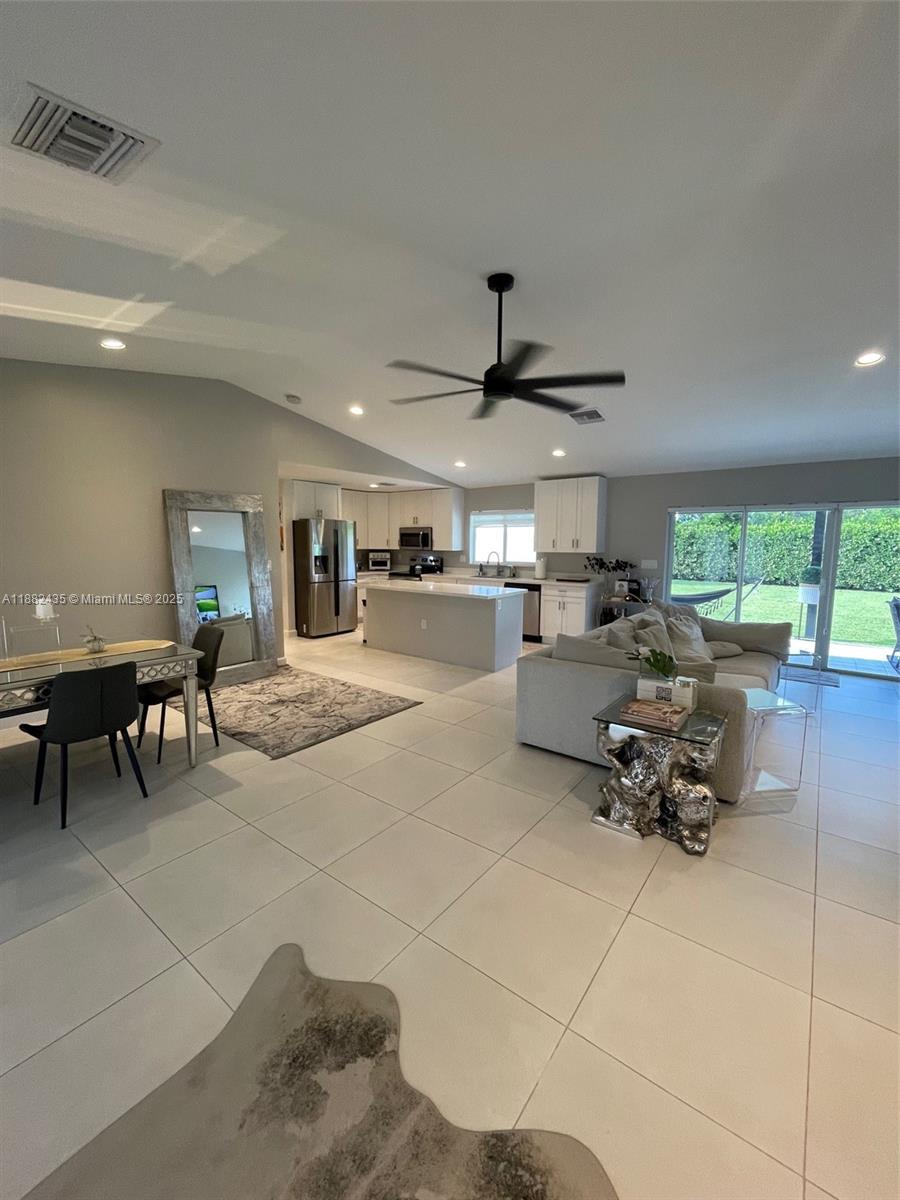 ZAMORA ESTATES - Residential