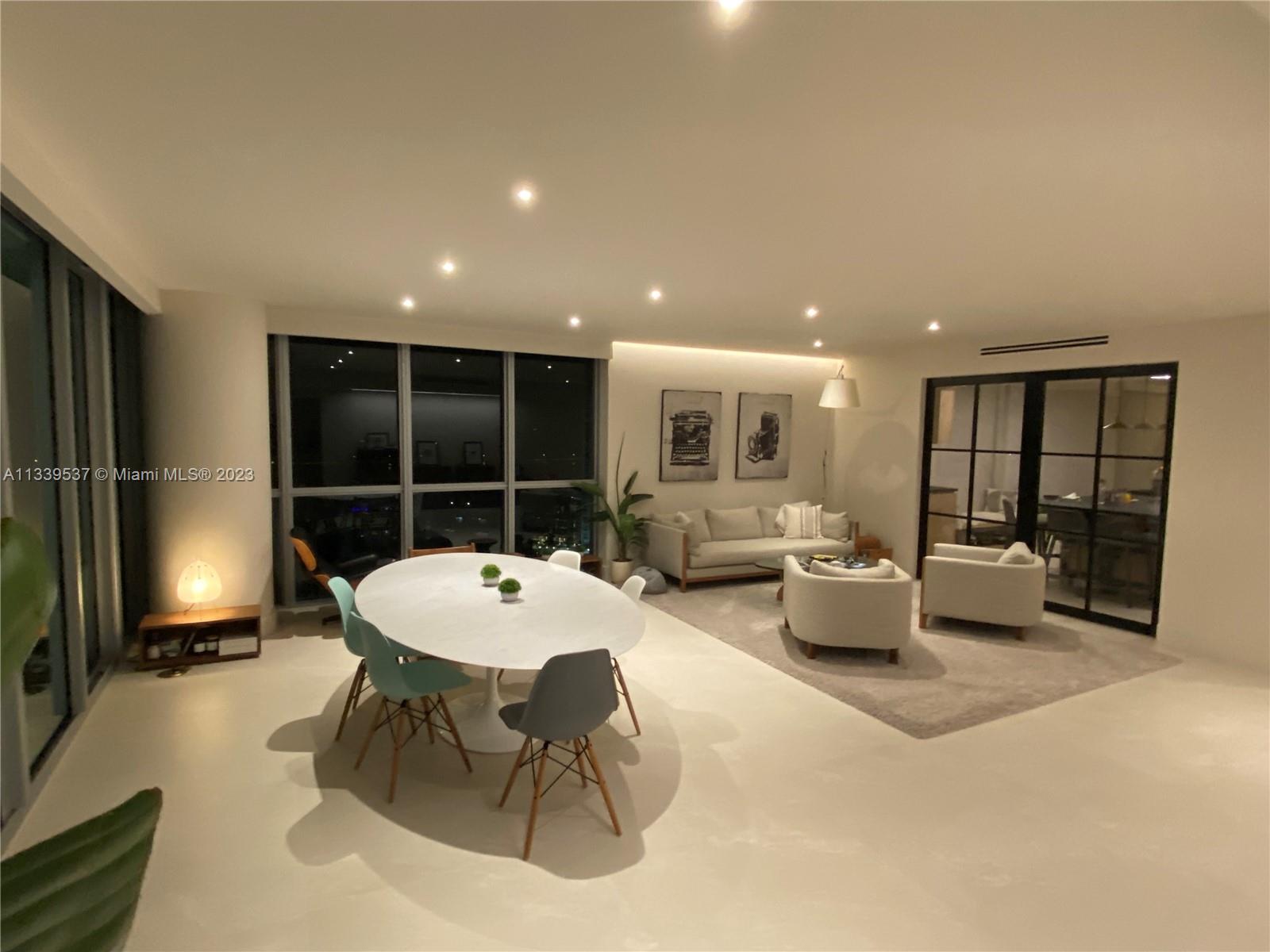 JADE RESIDENCES  BRICKELL - Residential