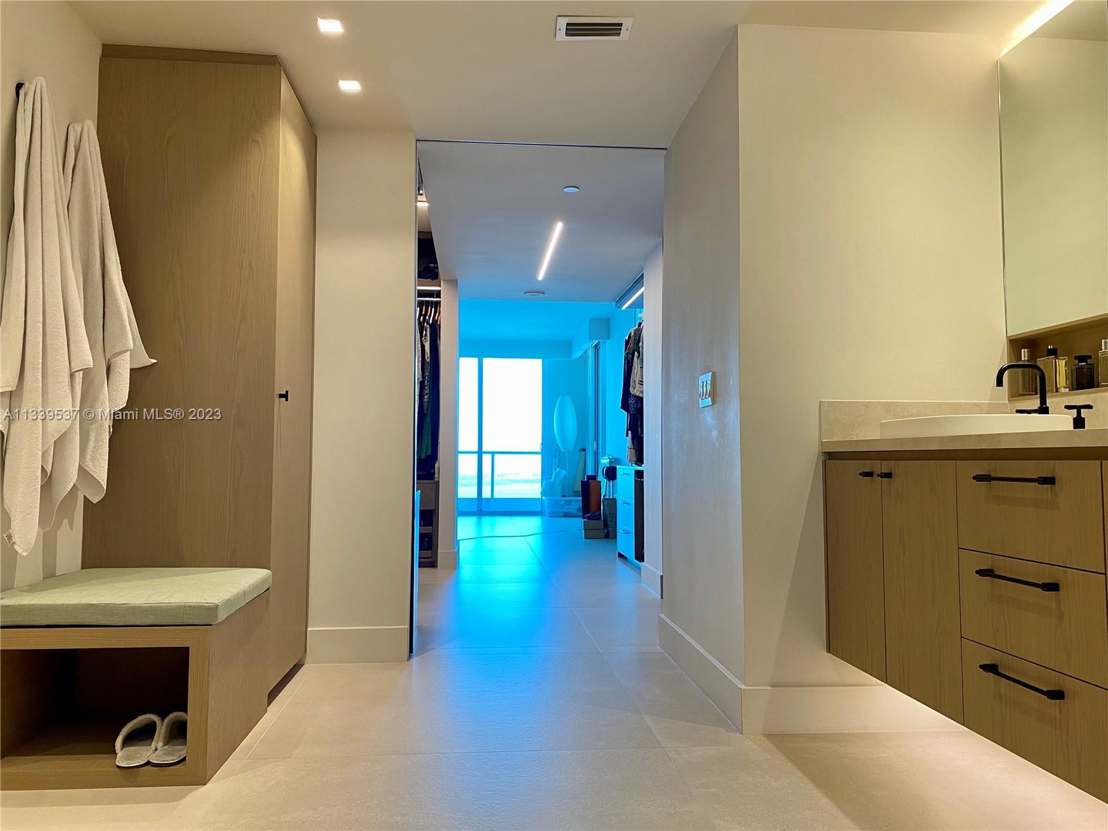 JADE RESIDENCES  BRICKELL - Residential