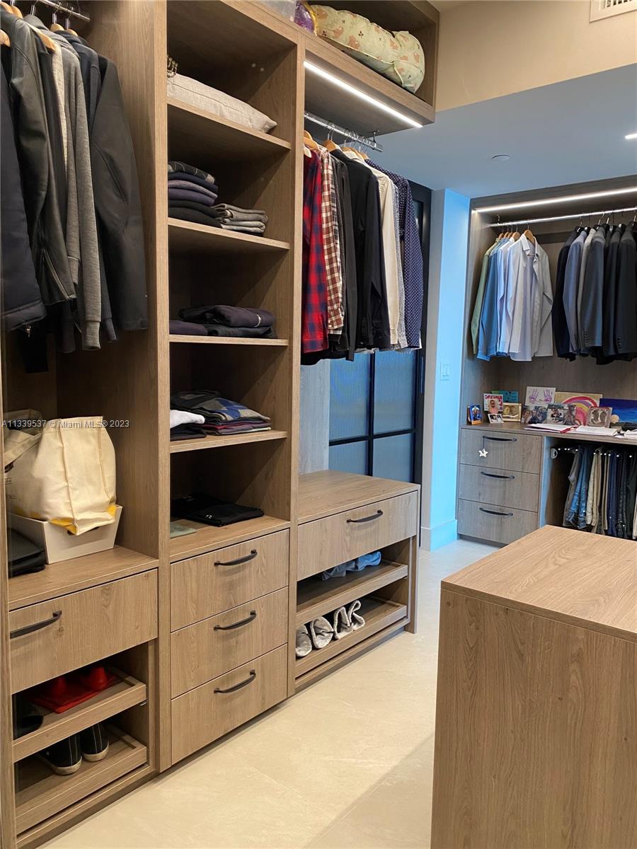 JADE RESIDENCES  BRICKELL - Residential