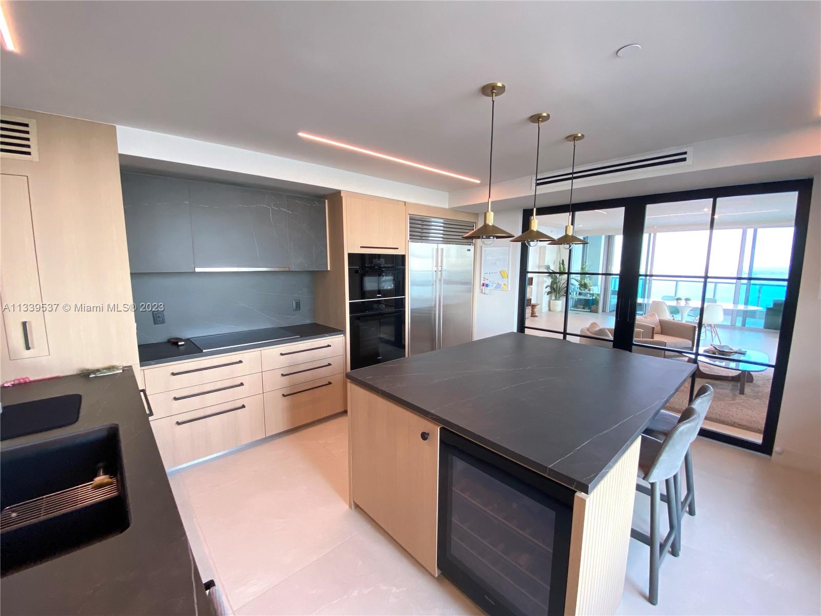 JADE RESIDENCES  BRICKELL - Residential