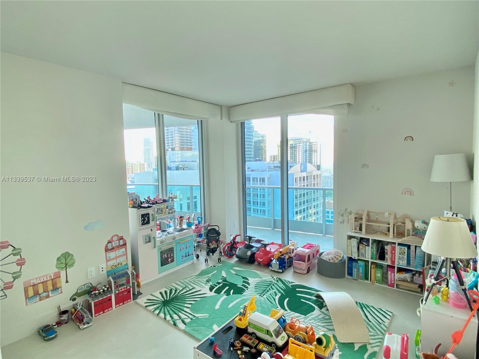 JADE RESIDENCES  BRICKELL - Residential