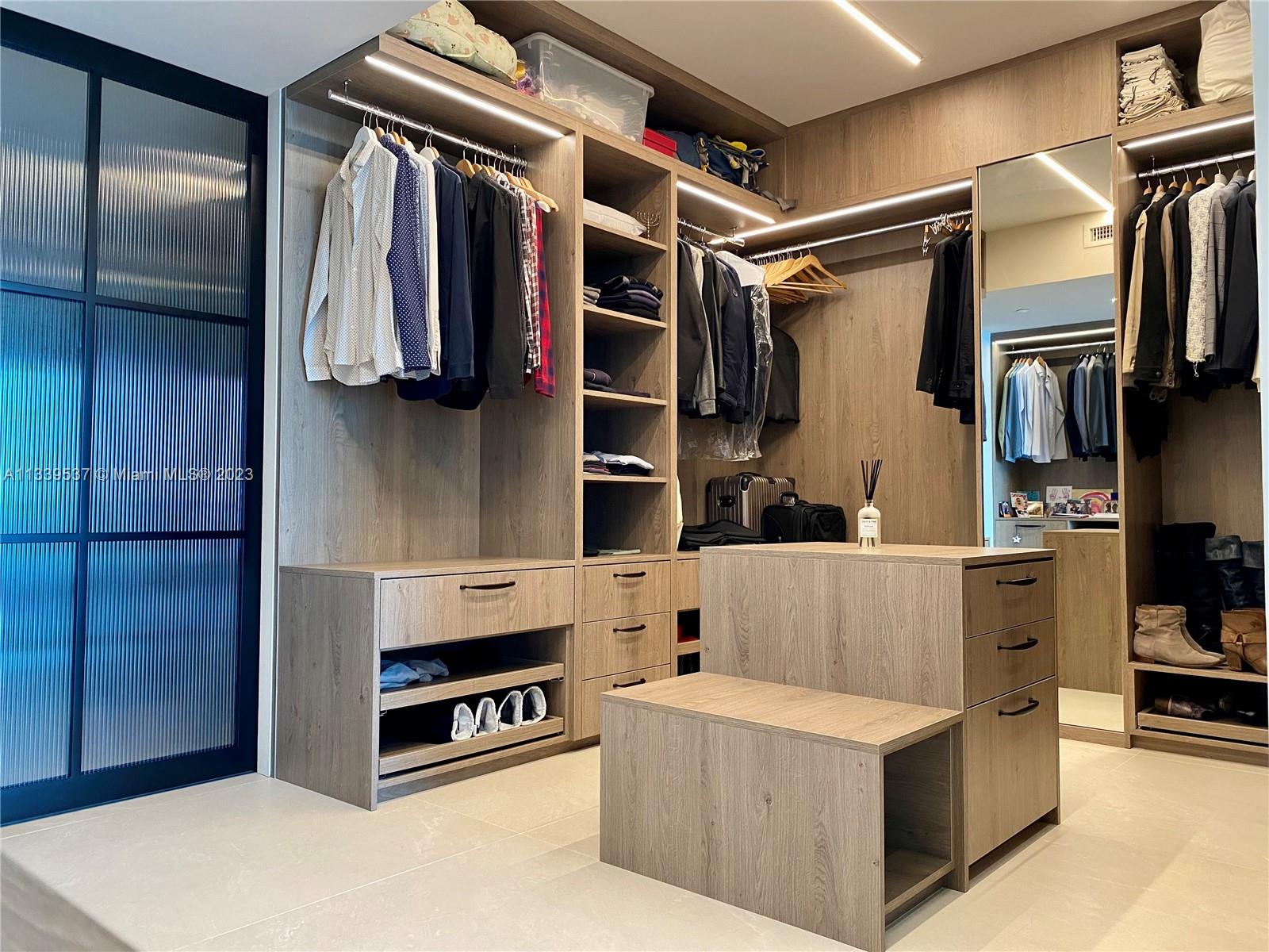 JADE RESIDENCES  BRICKELL - Residential