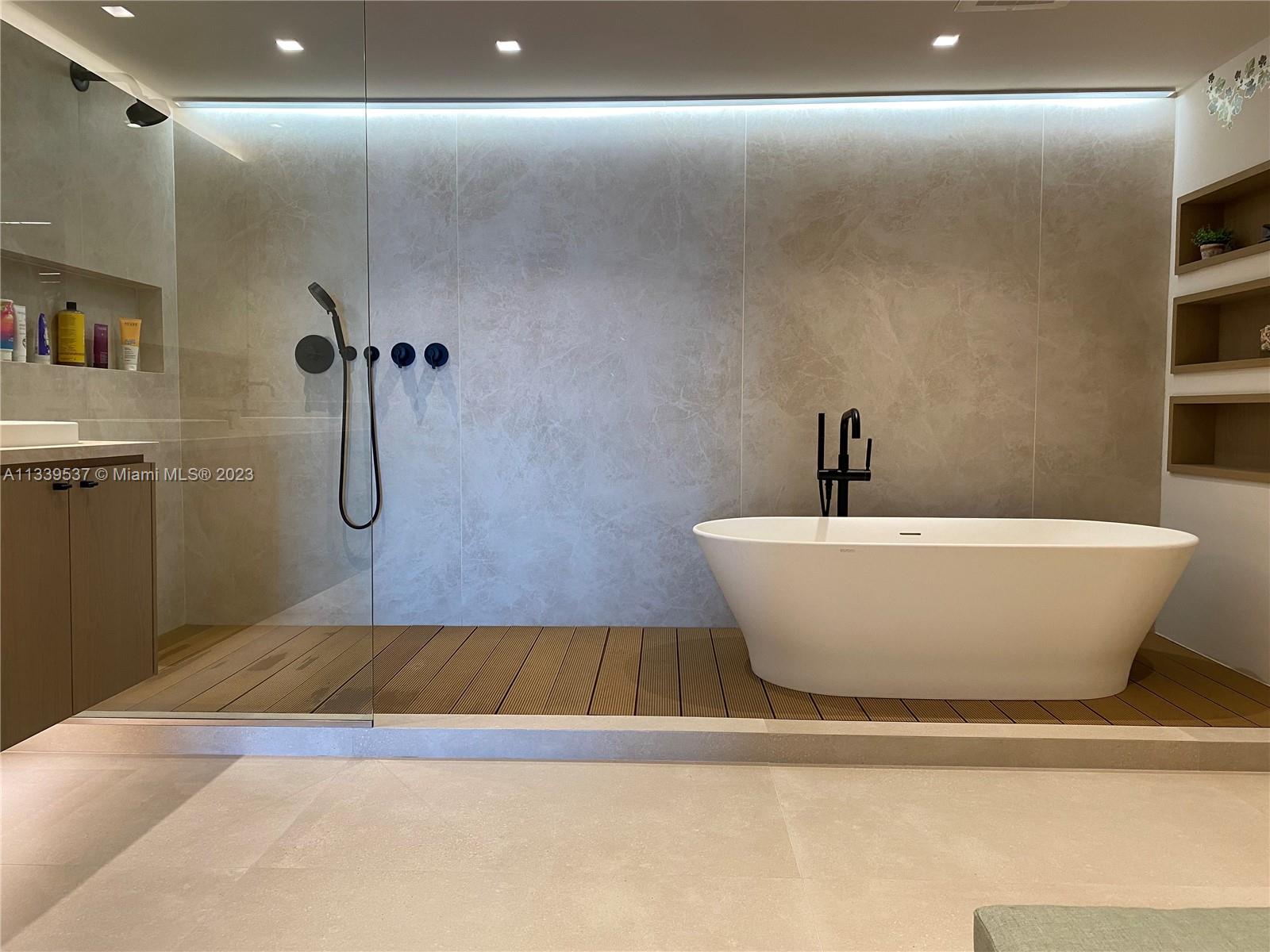 JADE RESIDENCES  BRICKELL - Residential