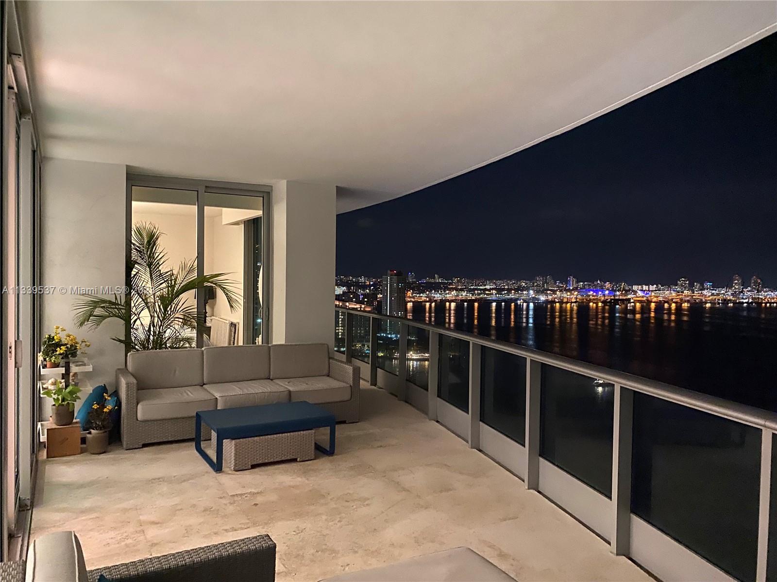 JADE RESIDENCES  BRICKELL - Residential