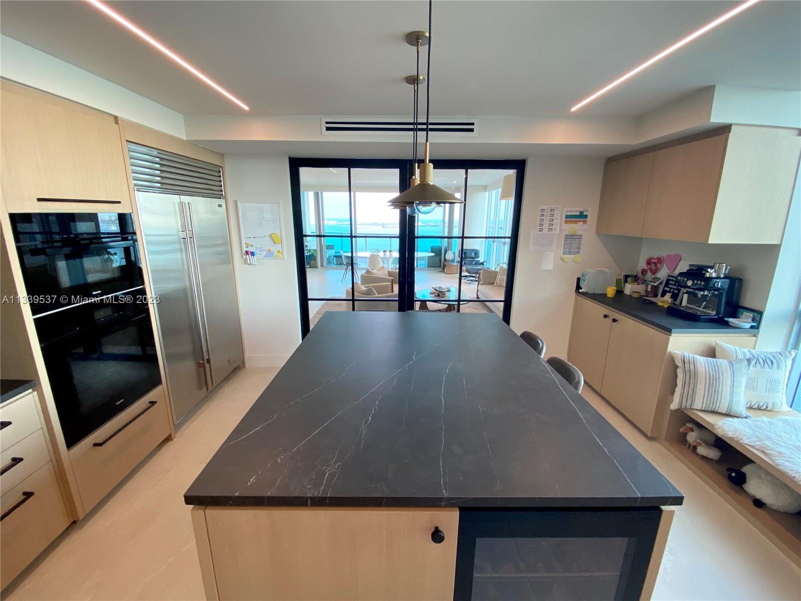 JADE RESIDENCES  BRICKELL - Residential