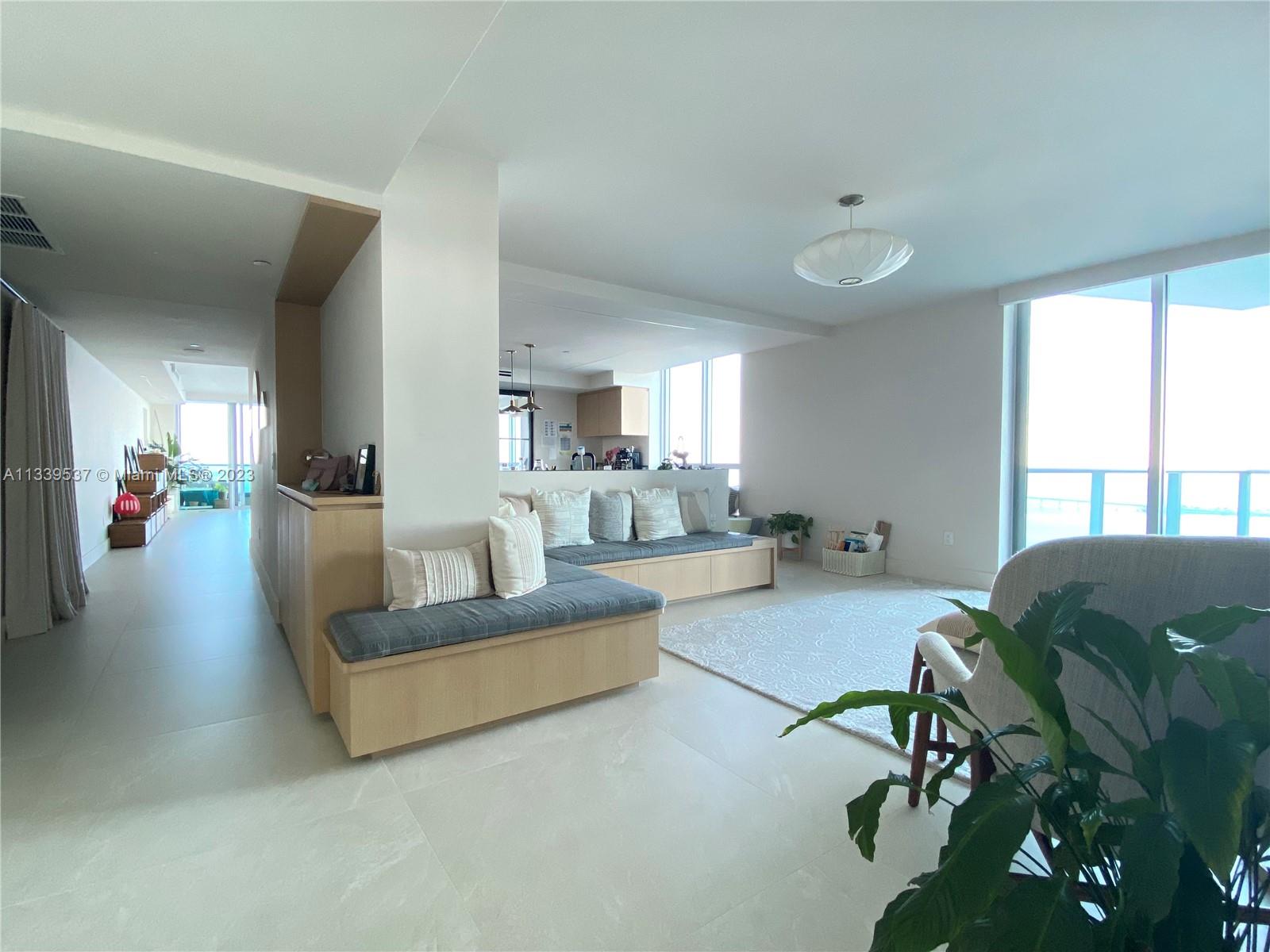 JADE RESIDENCES  BRICKELL - Residential