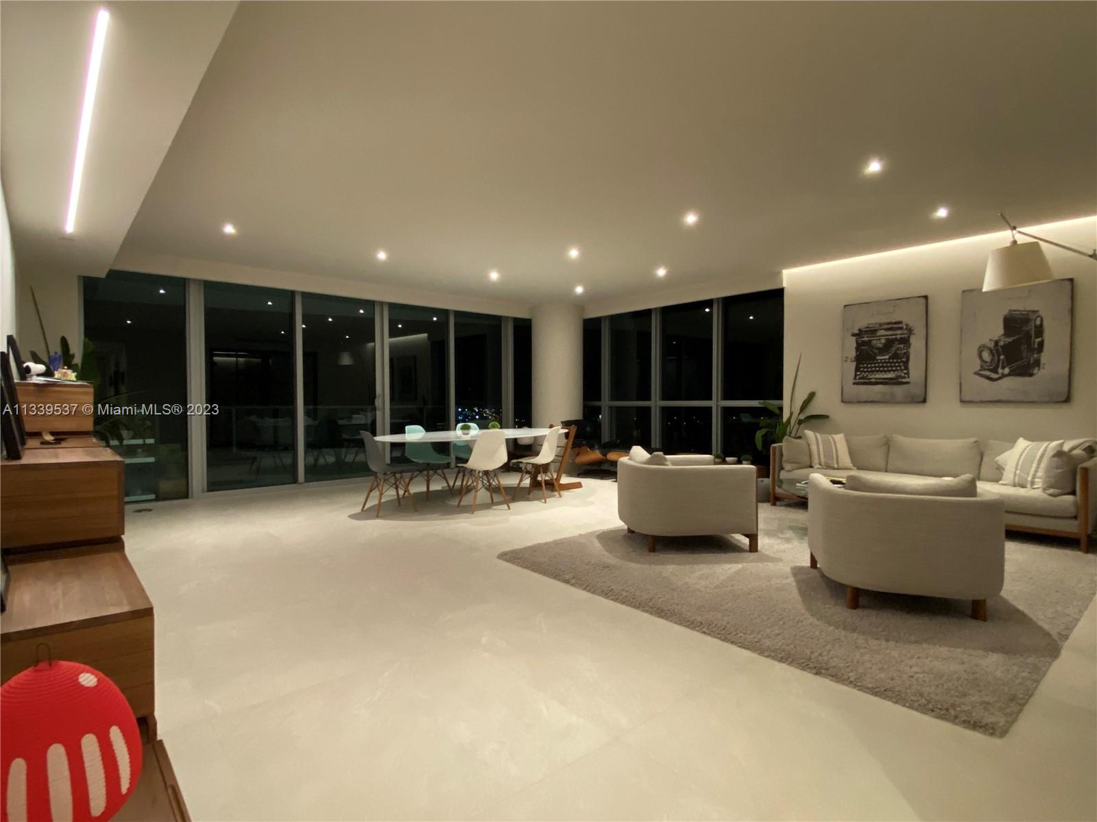 JADE RESIDENCES  BRICKELL - Residential