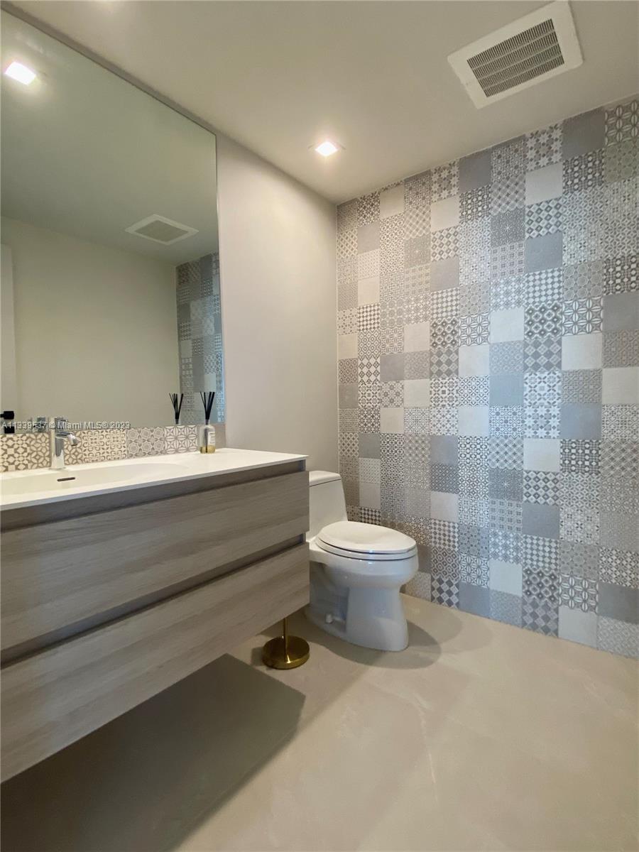 JADE RESIDENCES  BRICKELL - Residential