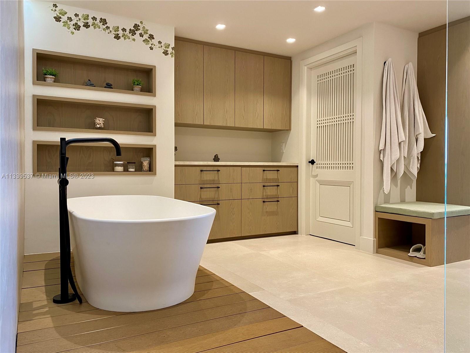 JADE RESIDENCES  BRICKELL - Residential