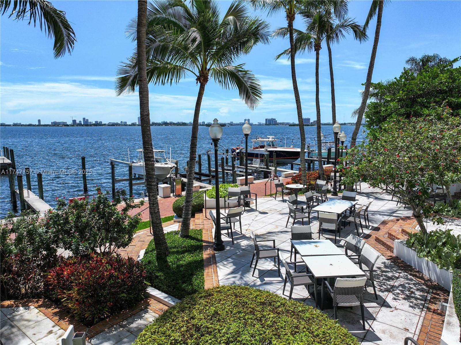 THE TOWERS OF QUAYSIDE CO - Residential