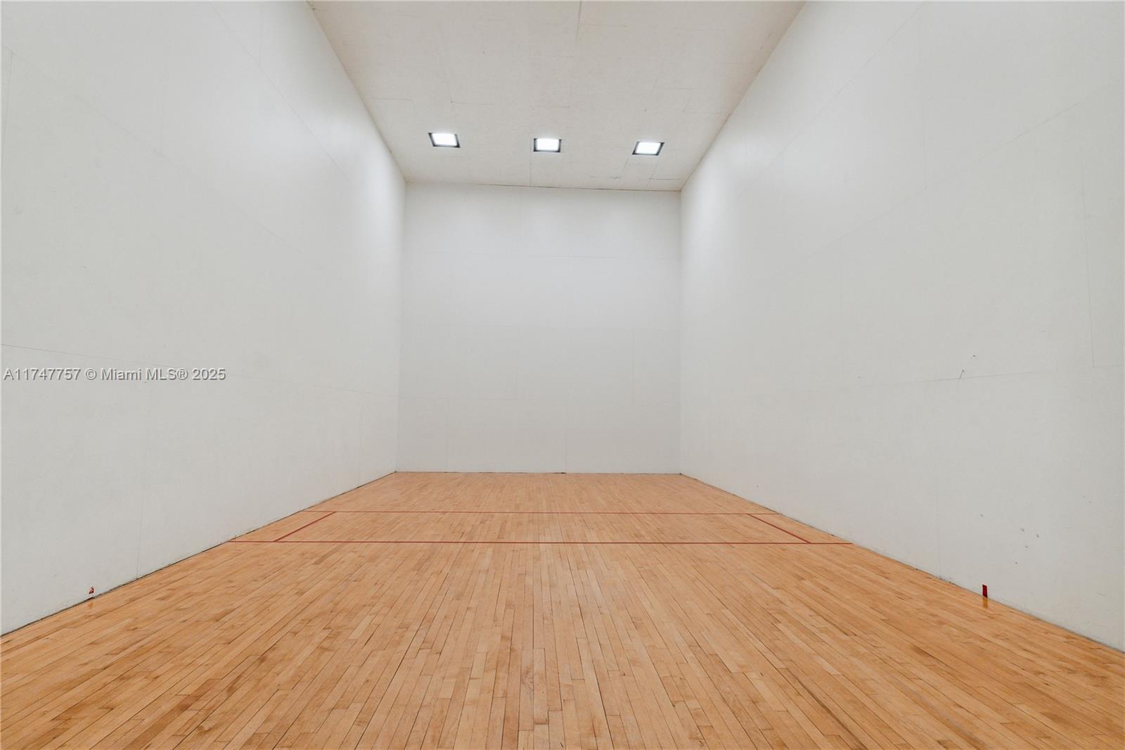 THE TOWERS OF QUAYSIDE CO - Residential