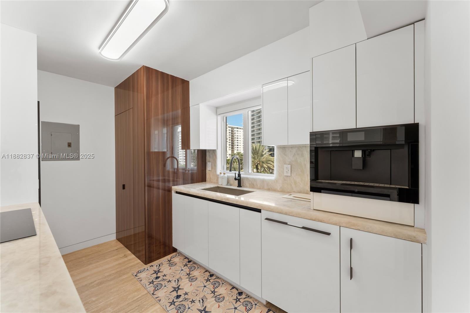 THE GRANDVIEW CONDO - Residential Lease
