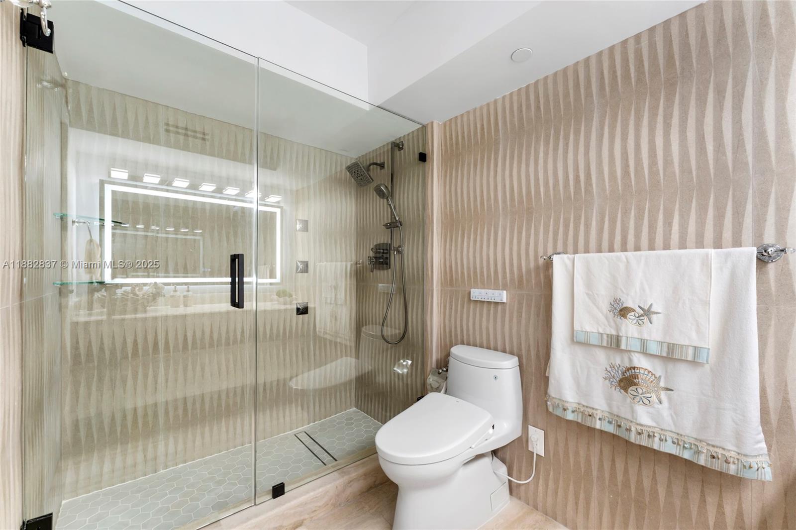 THE GRANDVIEW CONDO - Residential Lease