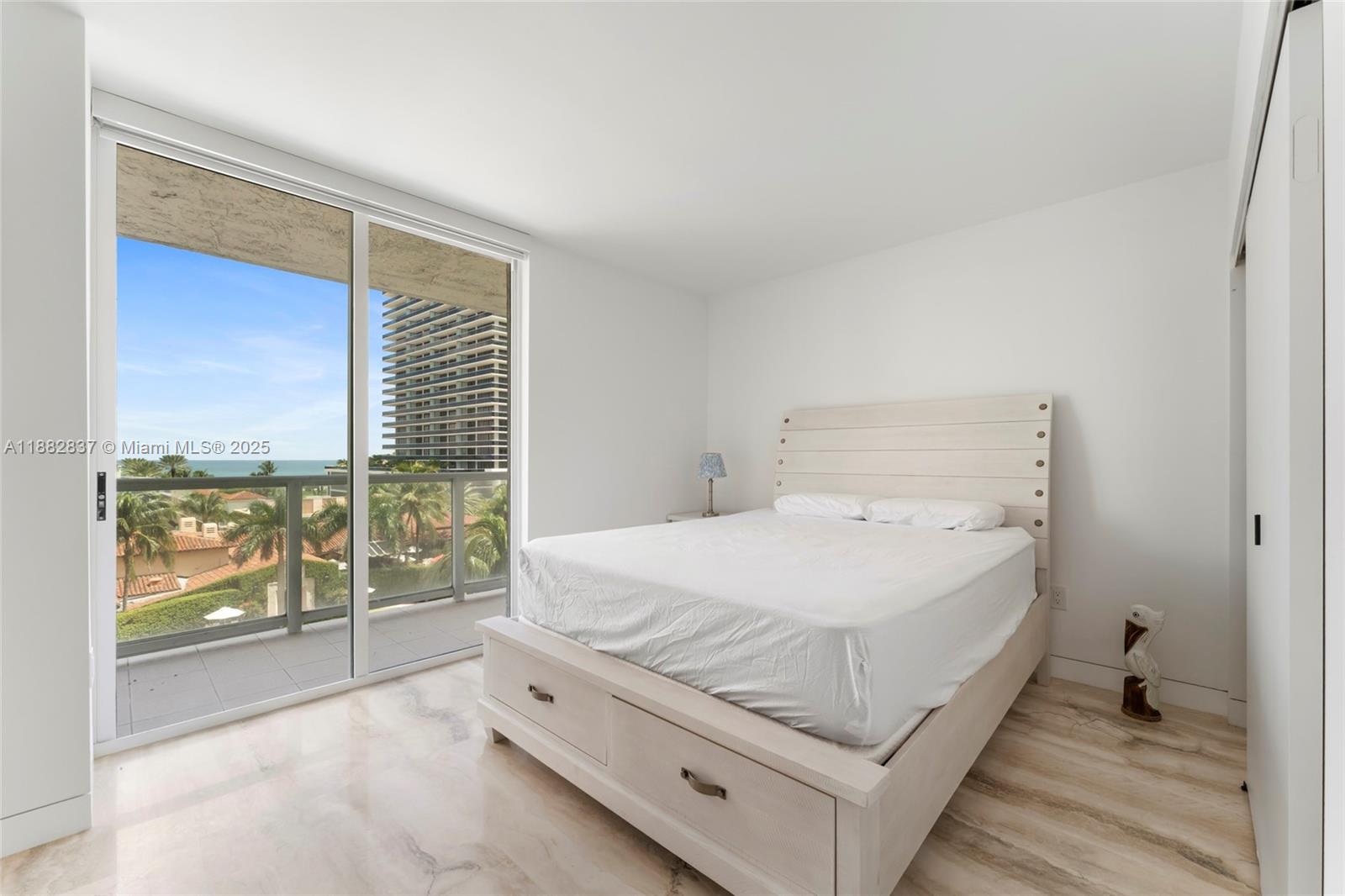 THE GRANDVIEW CONDO - Residential Lease