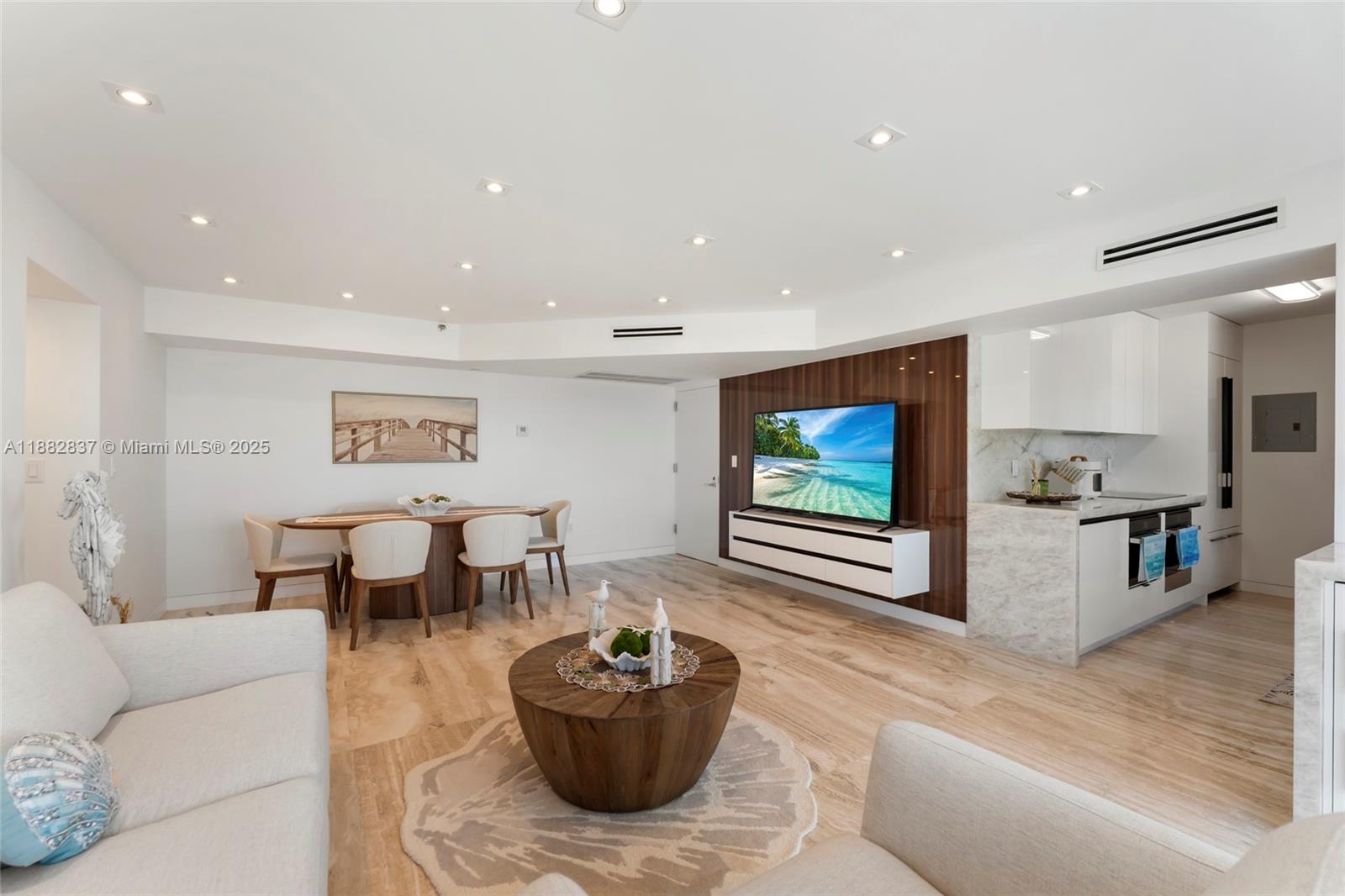 THE GRANDVIEW CONDO - Residential Lease
