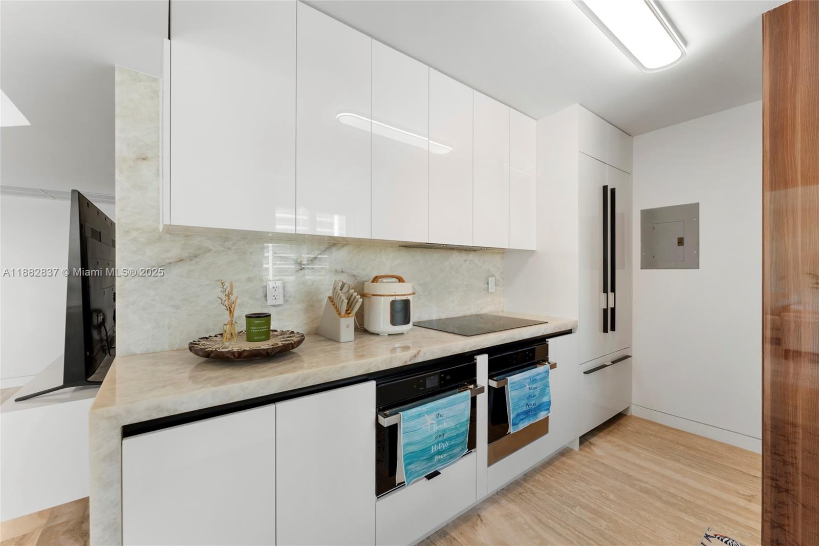 THE GRANDVIEW CONDO - Residential Lease