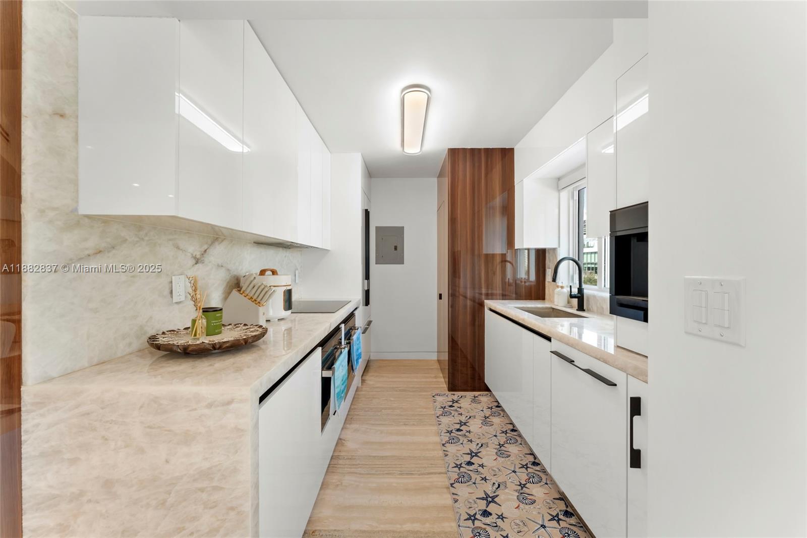 THE GRANDVIEW CONDO - Residential Lease