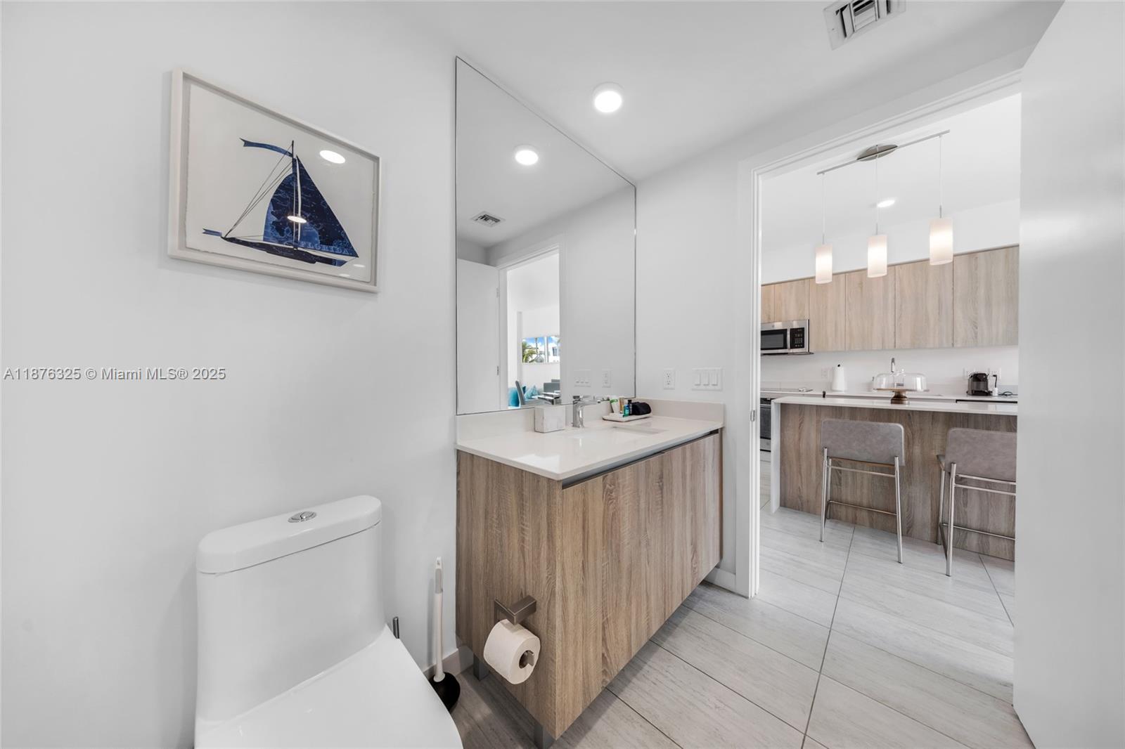 QUADRO CONDO - Residential