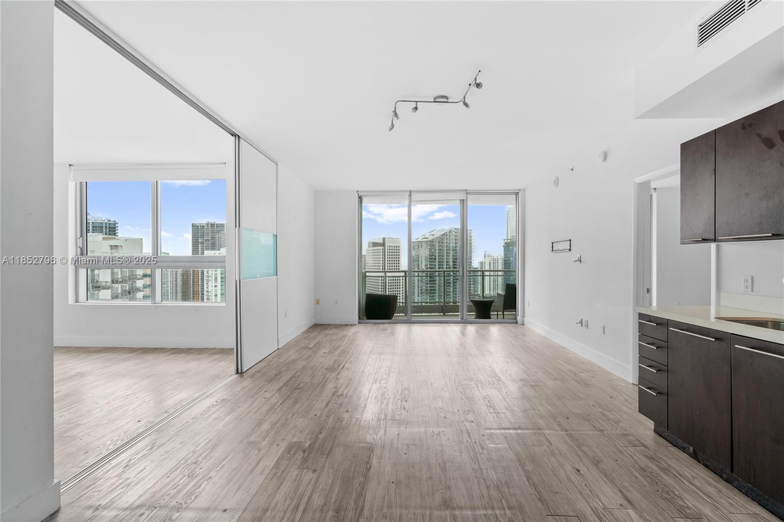 90 SW 3rd St 4203