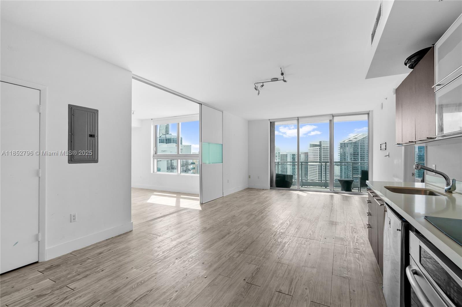 90 SW 3rd St 4203