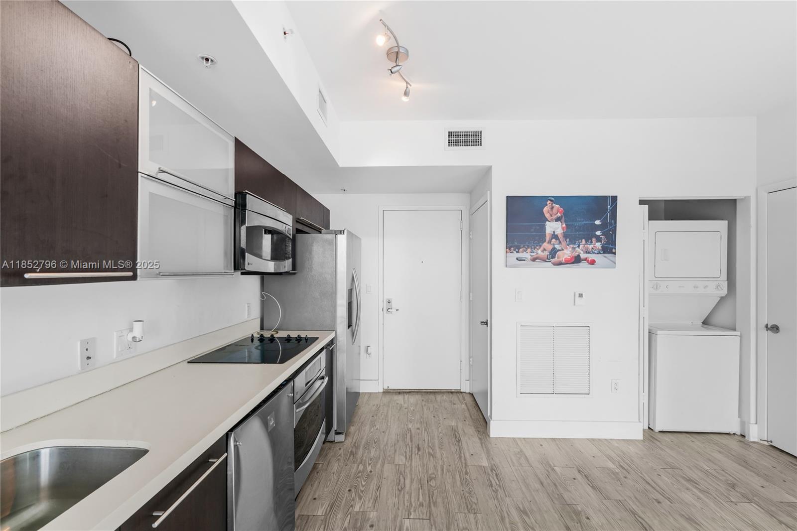 90 SW 3rd St 4203