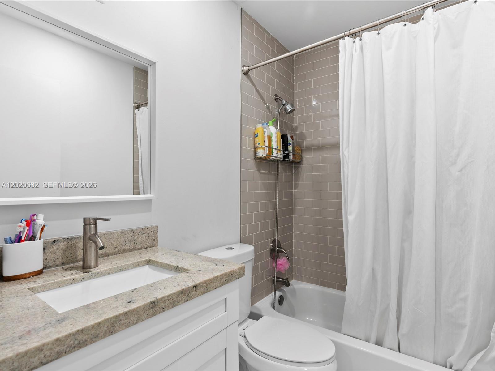 EMERALD OAKS 8 CONDO - Residential