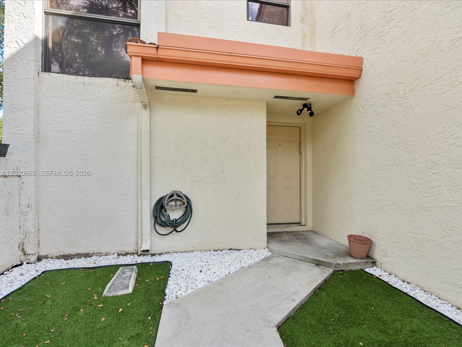 EMERALD OAKS 8 CONDO - Residential