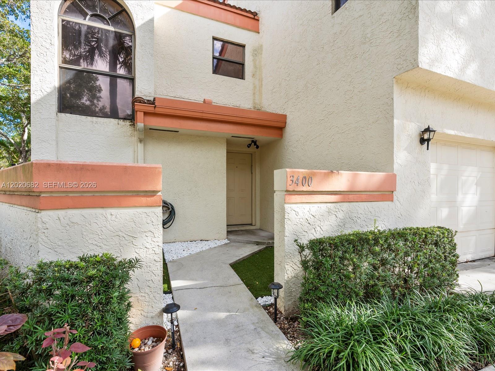 EMERALD OAKS 8 CONDO - Residential