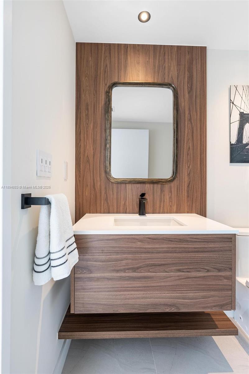 ICON CONDO - Residential Lease