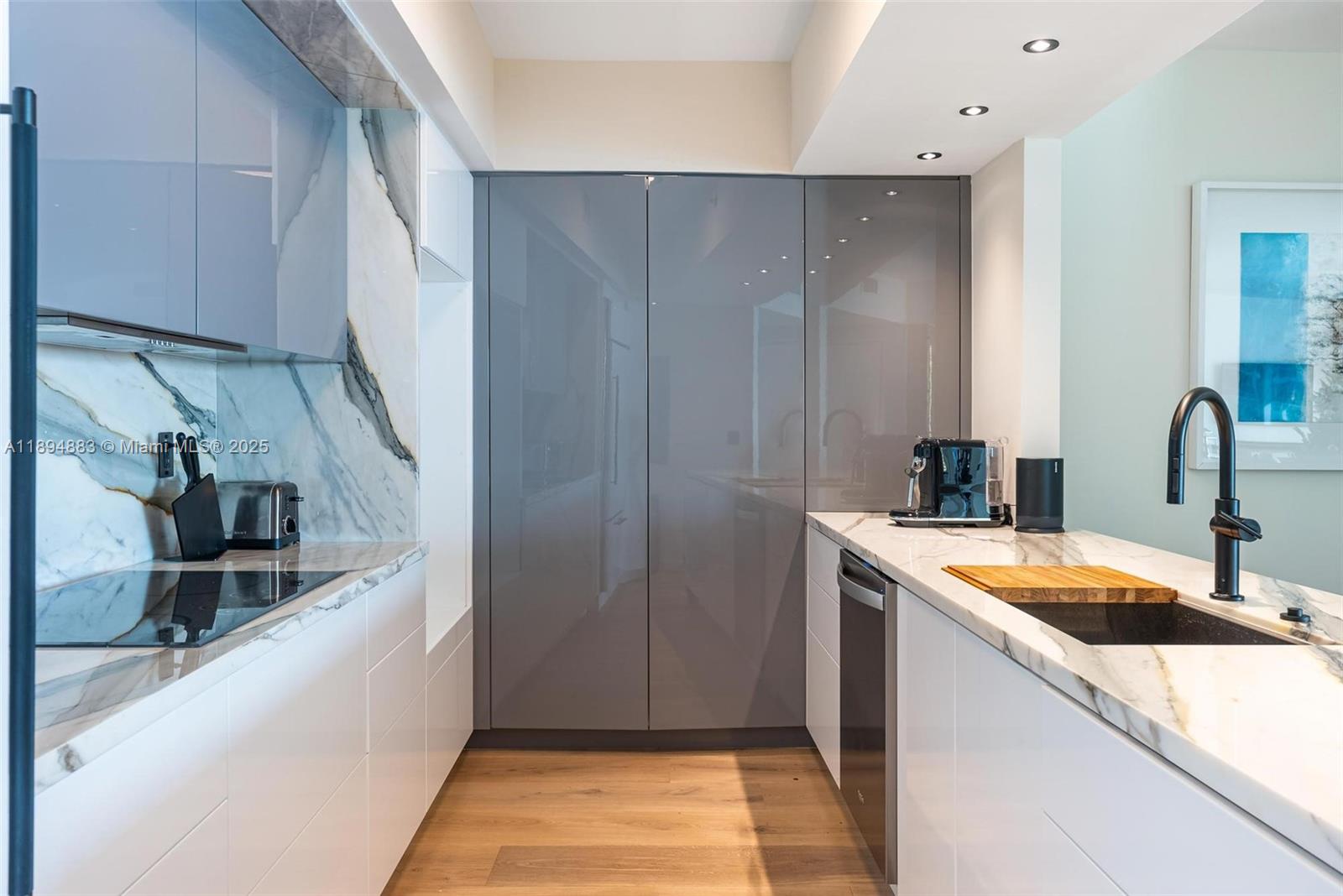 ICON CONDO - Residential Lease