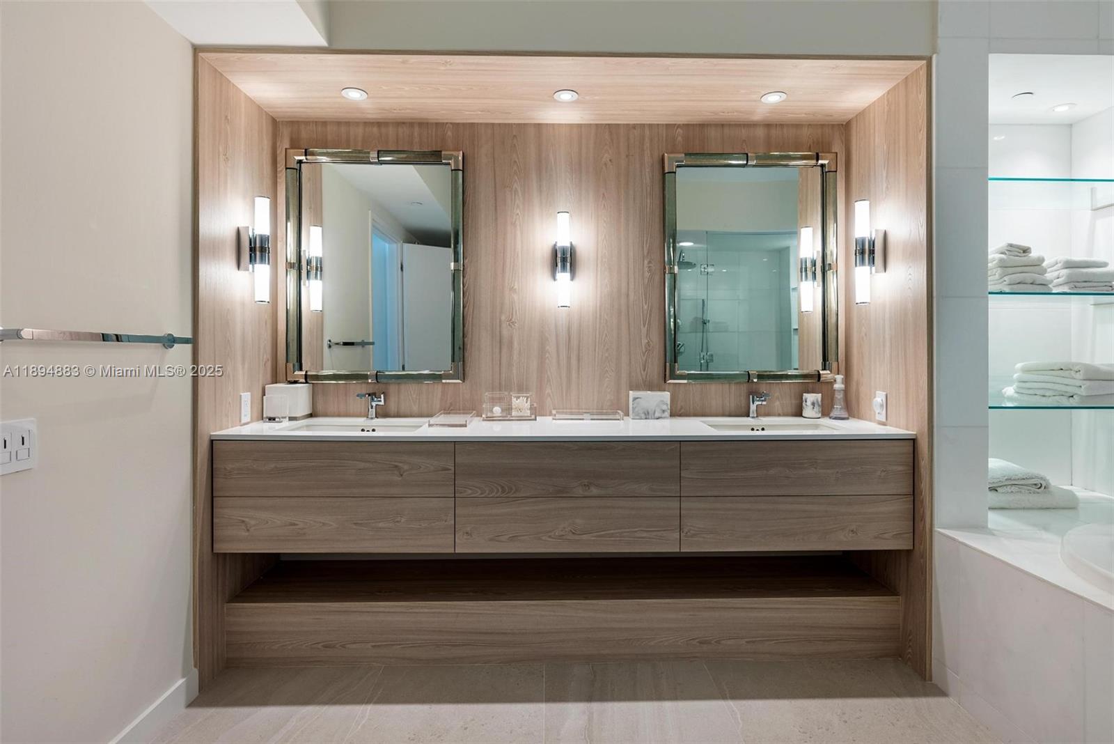 ICON CONDO - Residential Lease