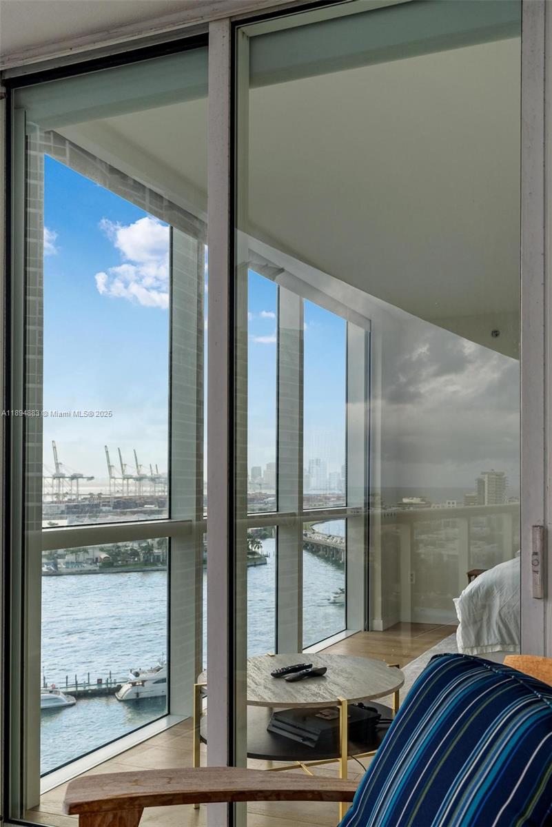 ICON CONDO - Residential Lease