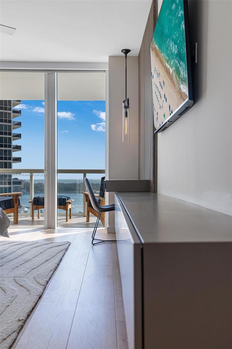 ICON CONDO - Residential Lease