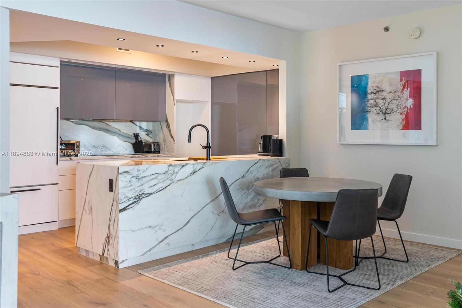 ICON CONDO - Residential Lease