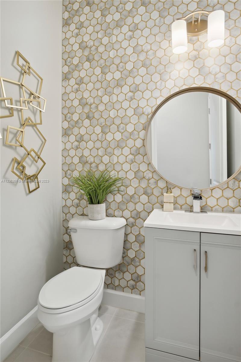 MEADOWS OF WESTLAKE - Residential
