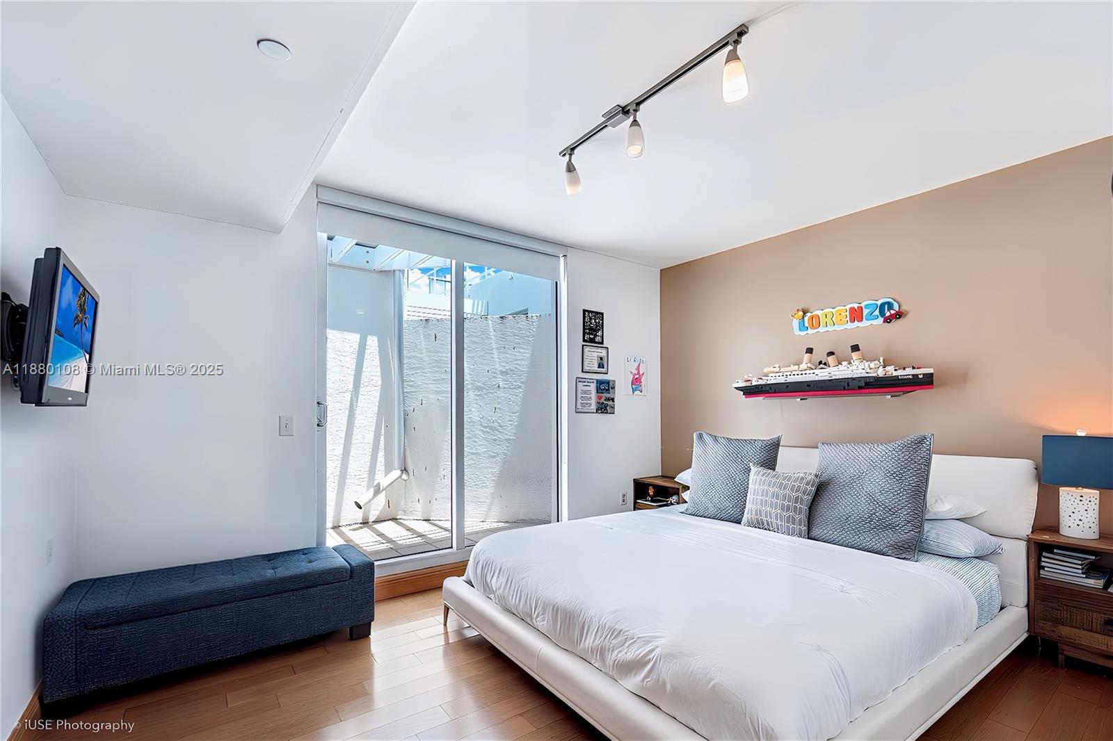 THE ATRIUM AT AVENTURA CO - Residential