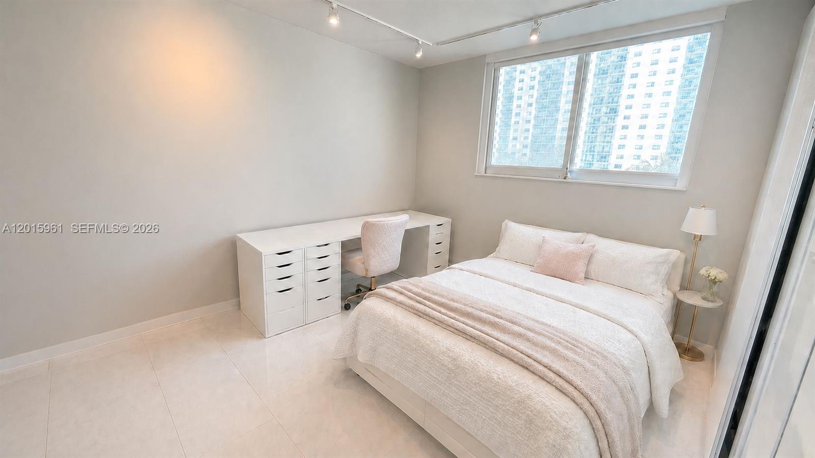 OCEANVIEW BUILDING B COND - Residential