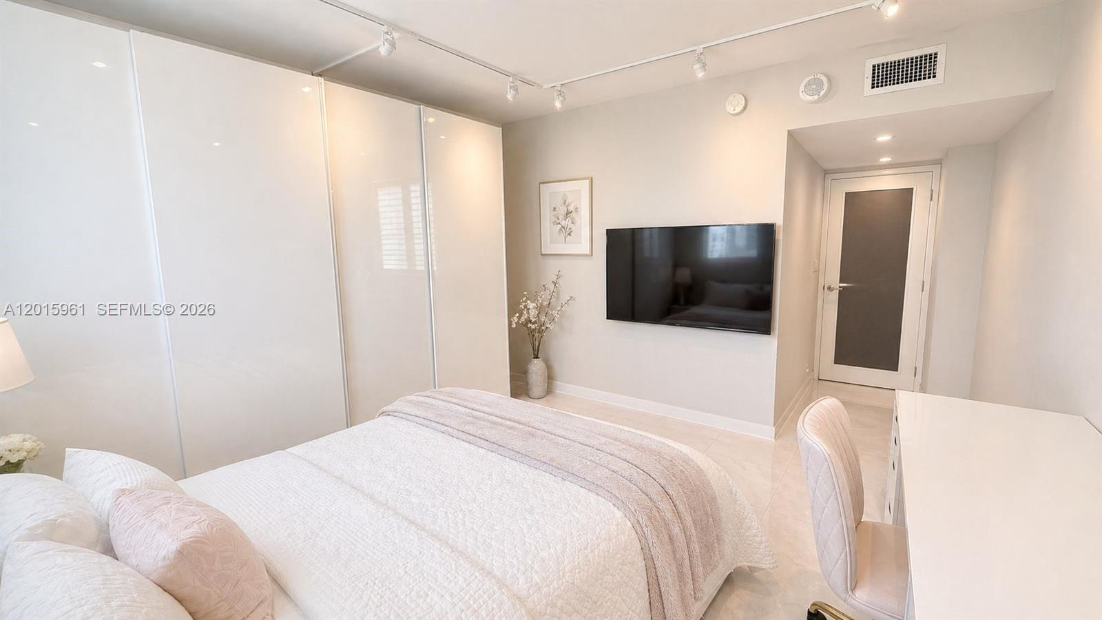 OCEANVIEW BUILDING B COND - Residential