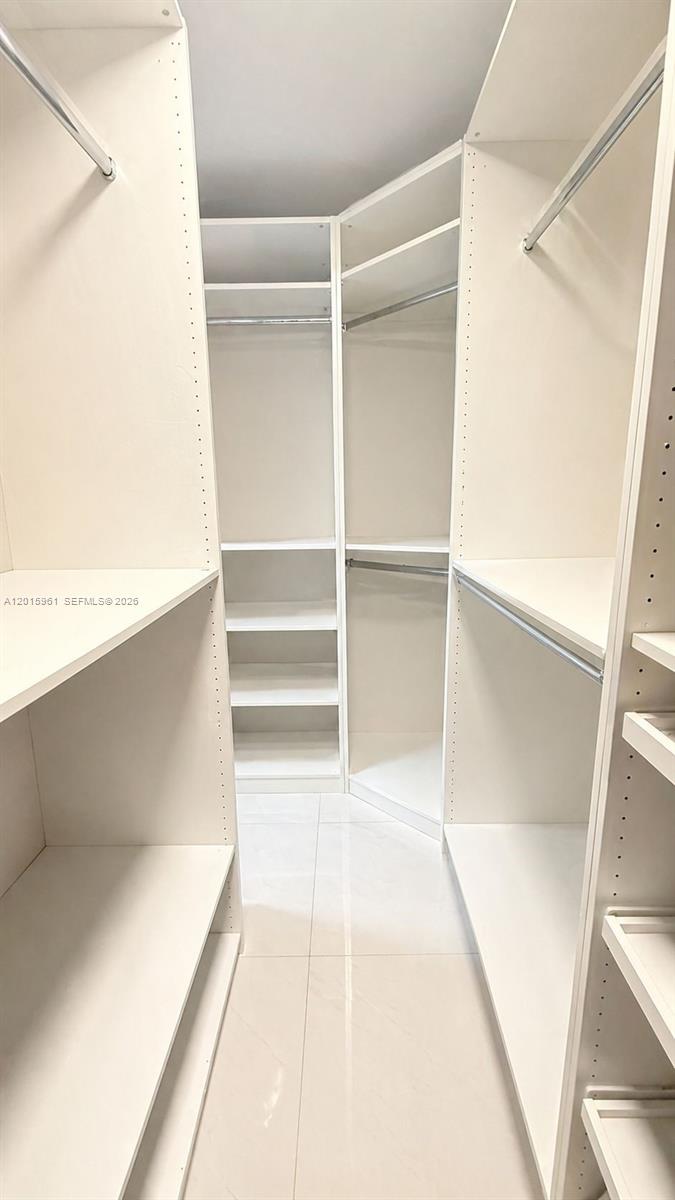 OCEANVIEW BUILDING B COND - Residential