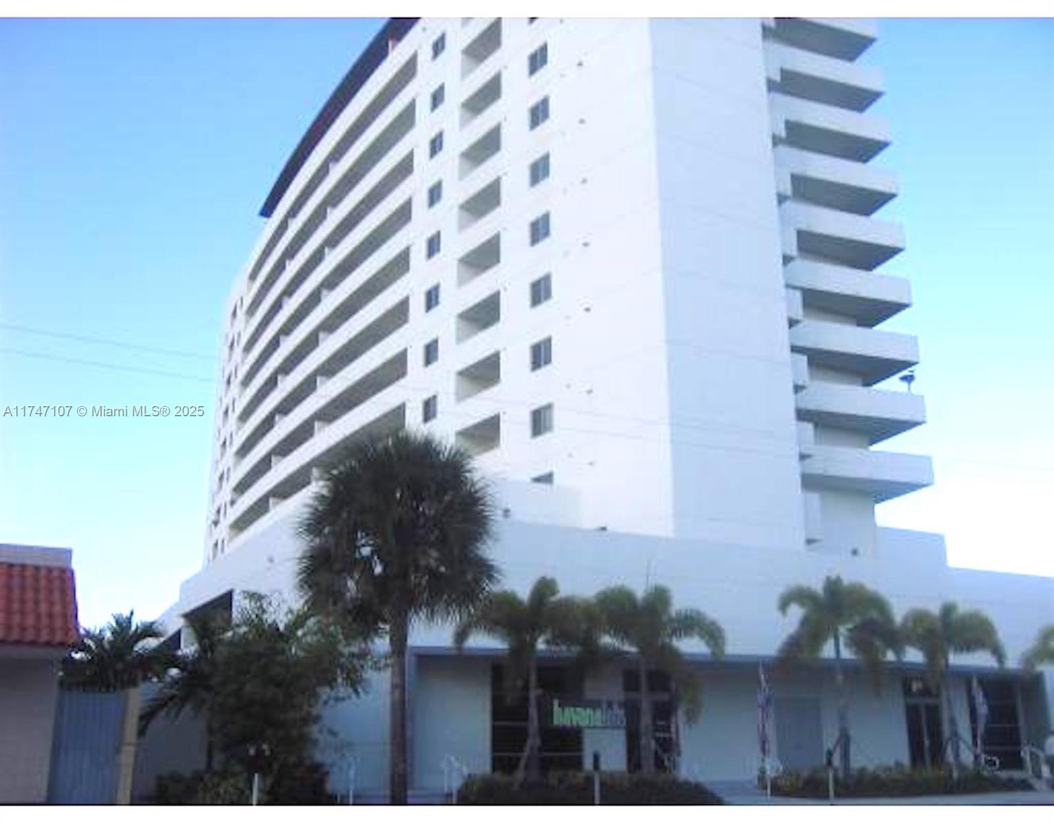 36 Nw 6th Ave Ph3, Miami, Broward County, Florida - 1 Bedrooms  
1 Bathrooms - 