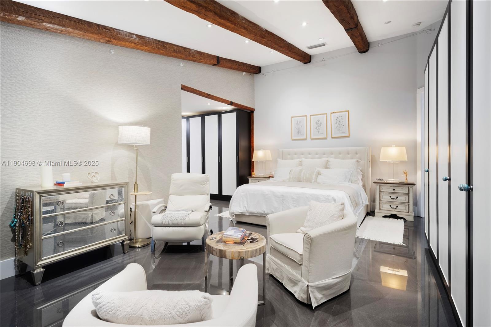 DORAL COLONY PHASE I - Residential