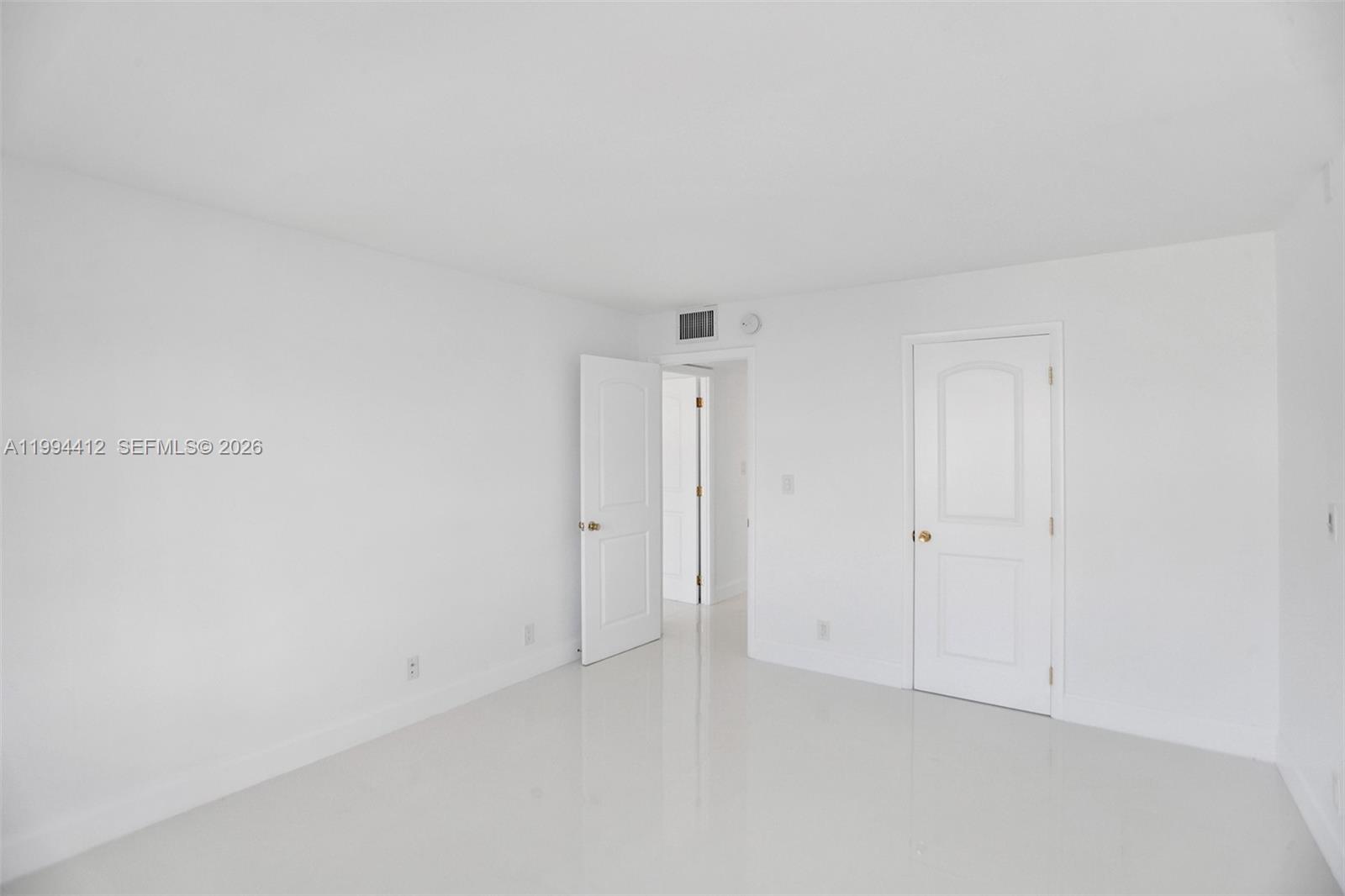 HALLMARK OF HOLLYWOOD CON - Residential Lease