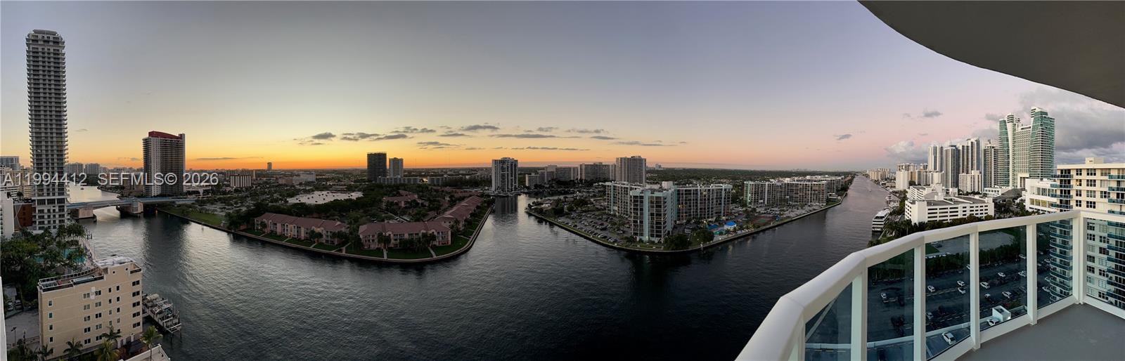 HALLMARK OF HOLLYWOOD CON - Residential Lease