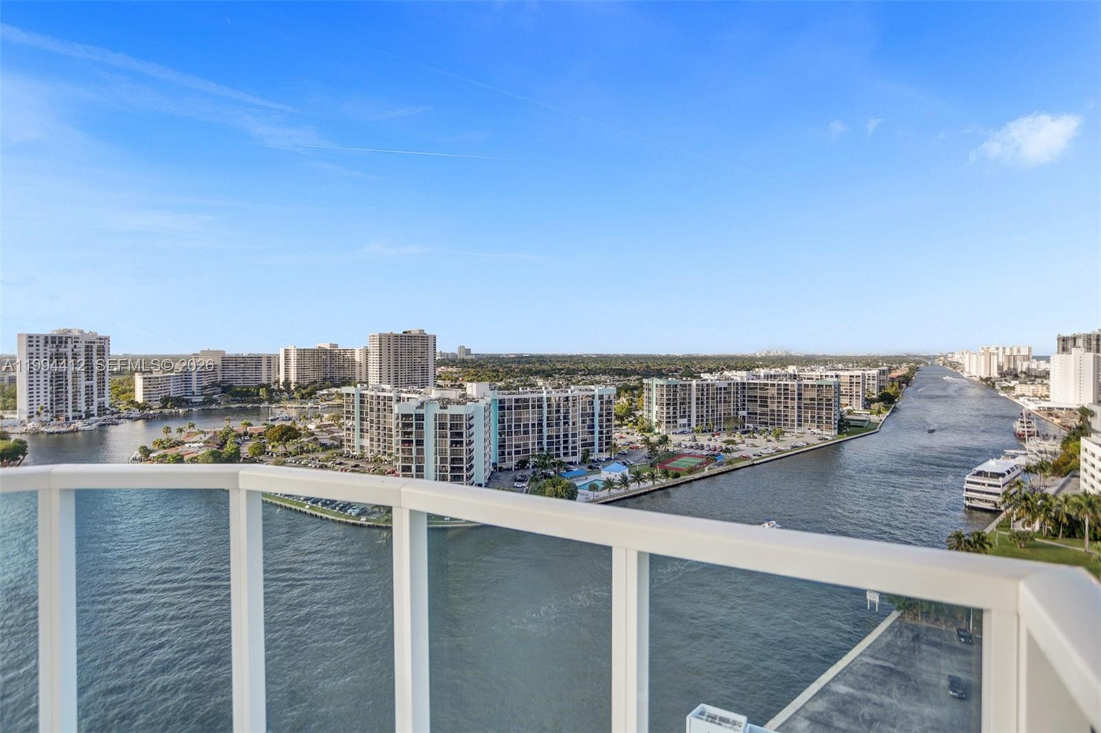 HALLMARK OF HOLLYWOOD CON - Residential Lease